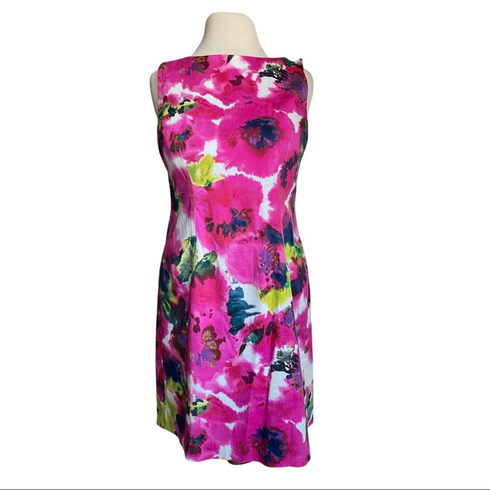 Gently used Ann Taylor dress.  Lined